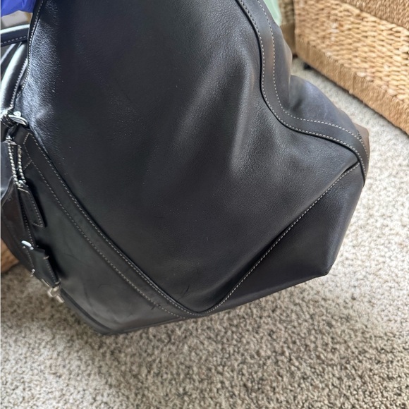 Black coach bleecker weekender tote retired style of bag small blemishes - Picture 7 of 16